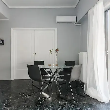 A Masterpiece In Plaka With Big Balcony And Acropolis View Lägenhet *